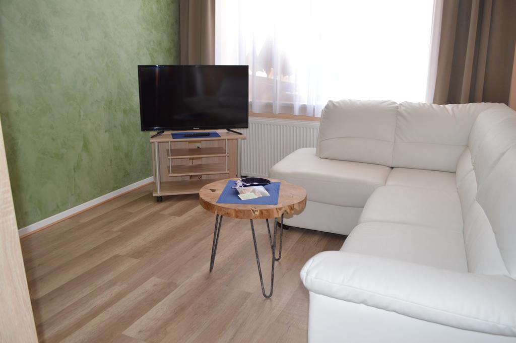 Twee Linden Warnemuende Zentrum Rostock Luaran gambar